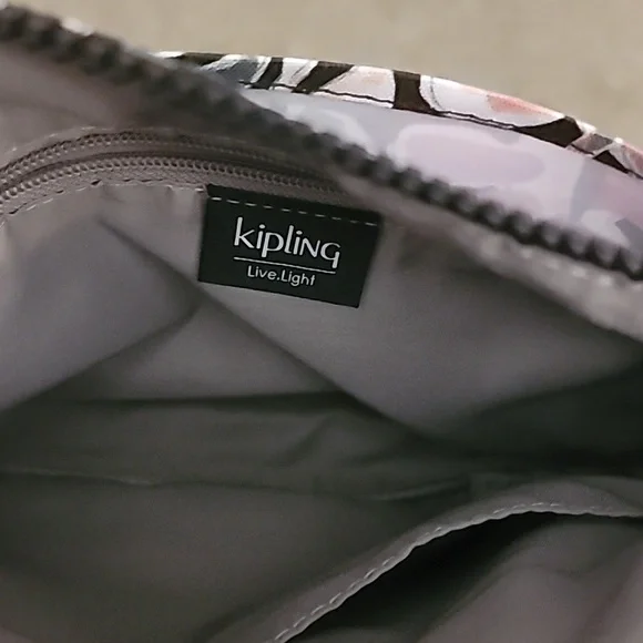 Kipling Sebastian - Picture 4 of 8